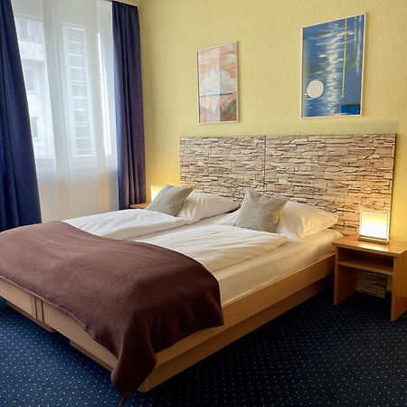 Hotel Stadt Hamburg Am Fluss Саарбрюккен Экстерьер фото