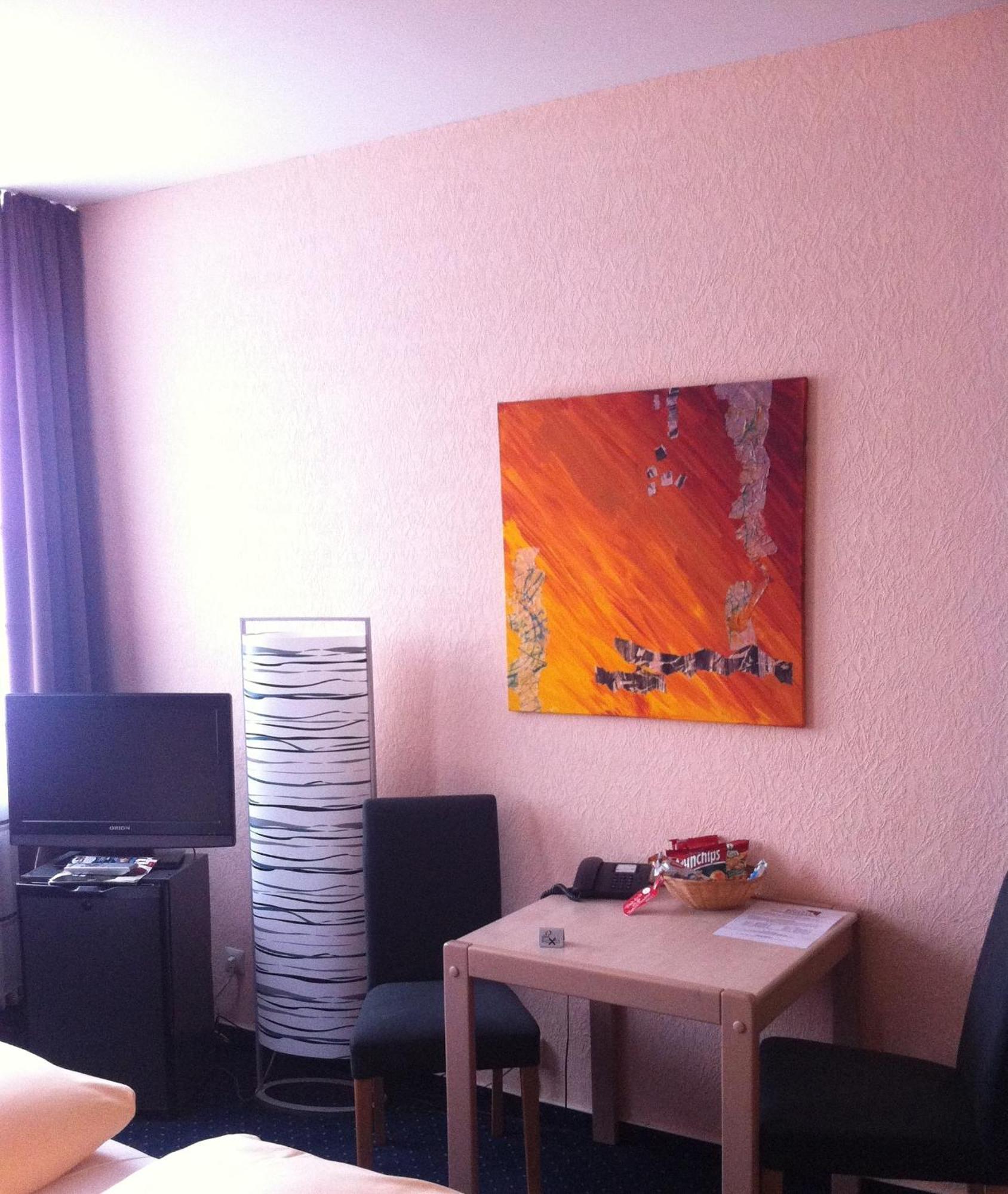 Hotel Stadt Hamburg Am Fluss Саарбрюккен Экстерьер фото